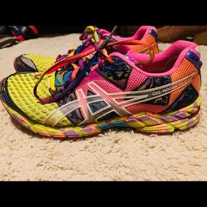 Limited Edition ASICS Gel Noosa Tri 8 shoes